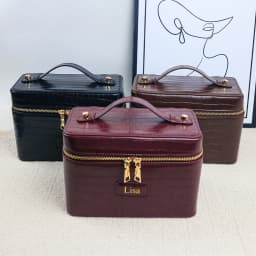 Customized Name PU Leather Crocodile-Patterned Multi-Zone Storage Large Capacity Portable Travel Handbag Makeup Bag Toiletry Bag