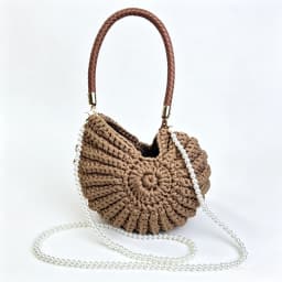 Handwoven Shell Handbag with Pearl Chain Strap, Large Capacity Boho Beach Bag for Women, Beige Summer Vacation Tote Bag, Ideal f