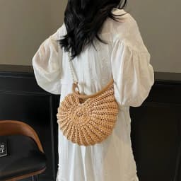 Handwoven Shell Handbag with Pearl Chain Strap, Large Capacity Boho Beach Bag for Women, Beige Summer Vacation Tote Bag, Ideal f