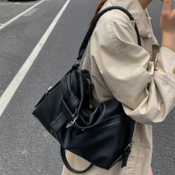 Large Capacity Soft Leather Tote Bag Fashion Belt Buckle Handbag New Shoulder Messenger Bag Retro Hot Girl Motorcycle Bag