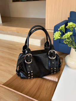 Fashion Rivet Women Shoulder Bag PU Leather Hot Girl Motorcycle Bag Bolsa Feminina Female Underarm Bag Ladies Big Handbag Black