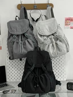 Fashionable Casual Drawstring Backpack for Women 2025 Fashion Large Capacity Lightweight Pleated Backpack for Outdoor Travel