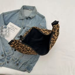 Unique Leopard Print Hobo Bag Sporty Commuting All Rounder Shoulder Crossbody Bag Versatile and Stylish Cosmetic Bag for Women