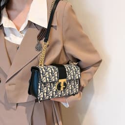 High-quality women's handbags2026New French-style printed chain crossbody bag, versatile shoulder bag, vintage small square bag