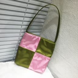 Ins Famous Fashion Silk Satin Handbag Mobile Phone Purse Women's Small Square Tote Bag Lluxury Color Underarm Bag for Party