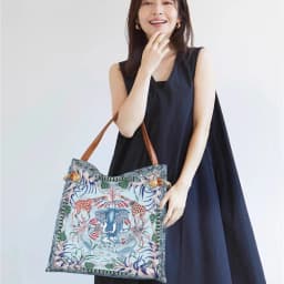 Korean Version of The New Bag, The Main Push Is The Classic Women's Handheld Cloth Bag, Large-capacity Book Bag, Shoulder Bag.