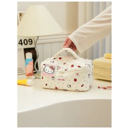 Soft and cute plaid KT cat quilted makeup case for girls, portable layered storage bag, Cinnamoroll travel cosmetic organizer st