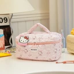 Soft and cute plaid KT cat quilted makeup case for girls, portable layered storage bag, Cinnamoroll travel cosmetic organizer st