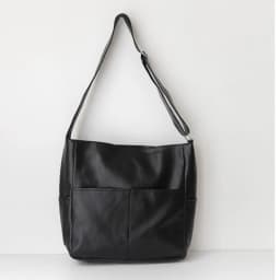 The Neutral Color Bags Are Suitable for Daily Commuting and Going to School They Include Single-Shoulder Bags and Tote Bags.