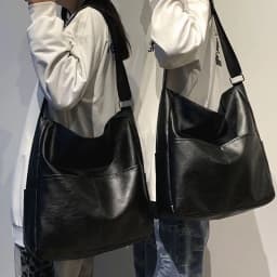 The Neutral Color Bags Are Suitable for Daily Commuting and Going to School They Include Single-Shoulder Bags and Tote Bags.