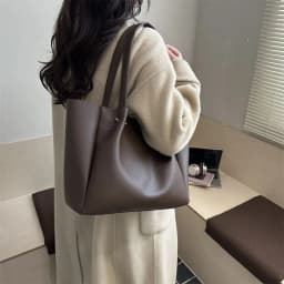 Large Capacity Tote Bag Women's New Retro Versatile College Student Texture Class Travel Commuting PU Bag