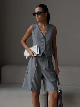 Bronladies Summer Womem Chic Vest Shorts Suit Two-Piece Set Office Ladies Chic 2 Piece Sets Womens Outfits