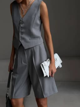 Bronladies Summer Womem Chic Vest Shorts Suit Two-Piece Set Office Ladies Chic 2 Piece Sets Womens Outfits
