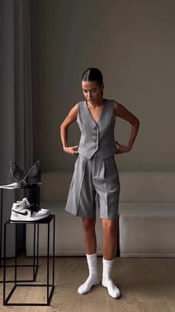 Bronladies Summer Womem Chic Vest Shorts Suit Two-Piece Set Office Ladies Chic 2 Piece Sets Womens Outfits