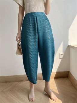 Miyake Pleated Pants Women's 2023 New Banana Pants Fashion All-Match Pleated Pants Casual Loose Wide-Leg Pants Streetwear Women