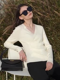 AMII Minimalism Women's Sweater 2026 Autumn New Office Lady Shirring Slim V-neck Knitted Tops Pullovers Womens Clothing 12321064