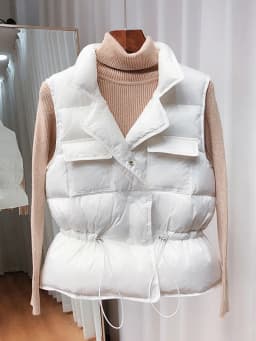 New Ultra Light Down Vest Women Short Vest Windproof Lightweight Warm Waistcoat Female White Duck Down Coat Sleeveless