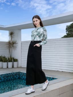 AP SS25 Women Sleeeveless Tee Solid