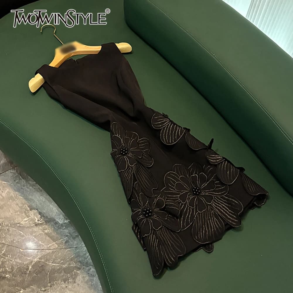TWOTWINSTYLE Cute Spliced Appliques Dresses For Women Round Neck Sleeveless High Waist Elegant Dress Female Fashion KDR519201