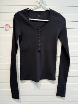 New Buttons Ribbed Slim Long Sleeve T-shirts Women Autumn O-Neck Cotton Tshirts Tops Female Simple Basic Tees Shirt Y2K Clothes