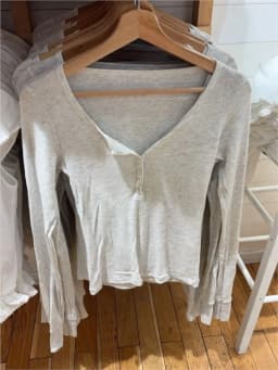 New Buttons Ribbed Slim Long Sleeve T-shirts Women Autumn O-Neck Cotton Tshirts Tops Female Simple Basic Tees Shirt Y2K Clothes
