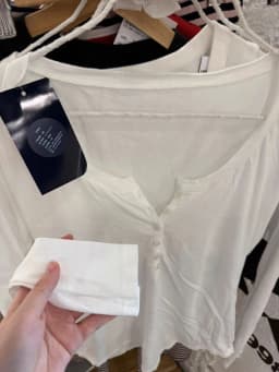 Six Buttons Thin Long Sleeve T-shirt Woman Summer Round Neck Cotton Slim Tshirts Female White Simple Basic Tee Shirts Y2k Tops