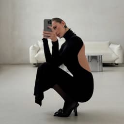 TWOTWINSTYLE Black Turtleneck Backless Maxi Dresses Female Long Sleeve Slimming Minimalist High End Style for Luxury Cocktails