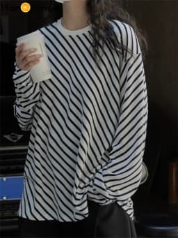 HanOrange 2026 Spring Summer Slouchy Simple Retro Diagonal Stripe T-shirt Women O-Neck Loose Casual Top Tees Female