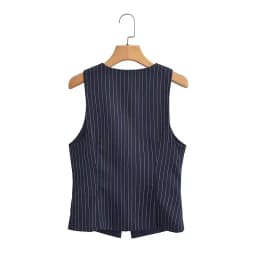 KEYANKETIAN Summer New Hidden Buckle Navy Blue Striped Vest British Style Women's V-Neck Slim Short Cardigan Sleeveless Top