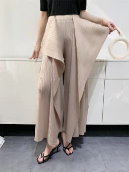 Miyake Pleated Pants Women's Wide Leg Pants Loose Design Fashion Niche Irregular Comfortable Casual 2025 Summer New Trousers