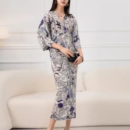 Miyake Pleated Dress Women's 2024 Spring New Graffiti Printed Bat Sleeve V-neck Long Dress At Leisure Party