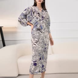 Miyake Pleated Dress Women's 2024 Spring New Graffiti Printed Bat Sleeve V-neck Long Dress At Leisure Party