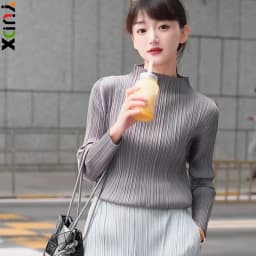 Miyake Pleated Half-high Neck Long-sleeved Women's T-shirt Slim Inner Head Set Classic Solid Bottoming Shirt Top 2025 Autumn New