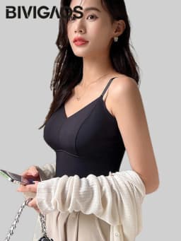 BIVIGAOS Women's Summer Seamless Ice Silk Cool Feeling Camisole V Neck Chest Pad Bra Top Sexy Underwear Bottoming Vest  Crop Top