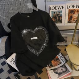 2022 New Short-sleeved T-shirt Women's Hot Drilling Love Heart T shirts Fashion Women Tees Plus size L-4XL 45-150KG