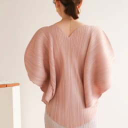 Miyake Pleated Women's Fashion V-neck Loose T-shirt 2024 Spring/Summer Fashion Korean Edition Underlay Top