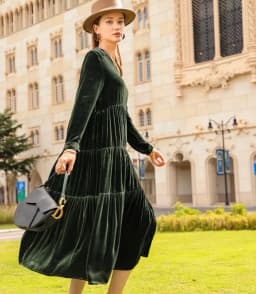 2026 Autunm and Winter women long sleeve velvet dress,Fashion elegant long maxi ruffled pleated velour dress party Vestidos