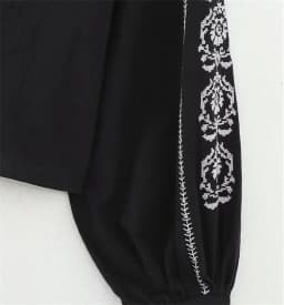 KEYANKETIAN Spring New Ethnic Style Embroidered Lantern Sleeve Black Shirt Women's V-Neck Long-Sleeved Pullover Smock