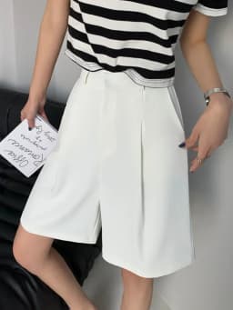 Women's Summer Shorts 2025 Long with High Waist Female Loose White Classic Knee-Length Office Wide Women's Shorts Black Candy