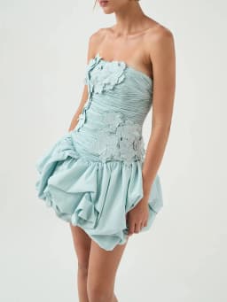 TWOTWINSTYLE Solid Slimming Spliced Folds Elegant Dresses For Women Strapless High Waist Temperament Mini Dreess Female Fashion
