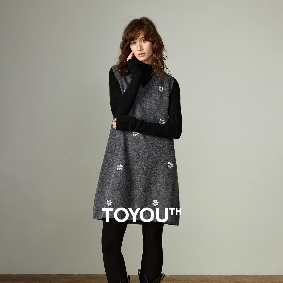 TOYOUTH Women Dresses 2025 Winter New Sleeveless Tank Dress Arctic Fleece Embroidered V-neck Knitted Dress