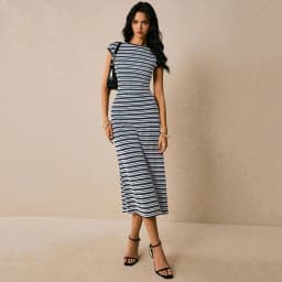 Elegant Sleeveless Knit Women's Long Dress with Round Neck and Color - Blocked Stripes for Fashionable and Casual Wear