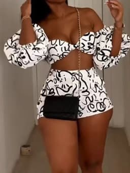 New Summer Women Sexy Printing Patchwork Outfit, Strapless Top Shorts Two Pieces Sets, 2025 Half Sleeve Simple Chic Ladies Suits