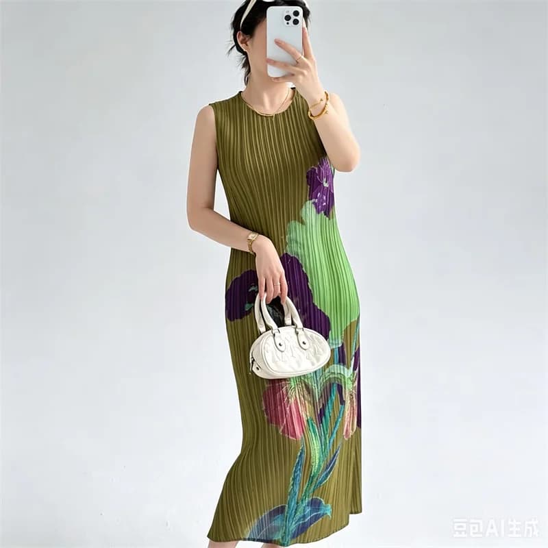 New Pleated High-quality Spring and Summer Pleated Retro Print Dress with Elegant Femininity and High-grade Sleeveless Dress