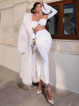 VC White Two-Piece Beach Outfit – Off-Shoulder Crop Top&High-Waist Maxi Skirt Set for Vacation&Resort Wear Y2K Ruched Dress Set