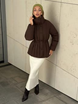 2026 Autumn Winter Women Puffer Jacket High Stand Collar Vertical Quilted Drawstring Waist Coat Brown