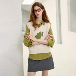 TOYOUTH Women's V Neck Knit Vest 2026 Fall New Arrival Botanical Jacquard Preppy Sleeveless Layering Top