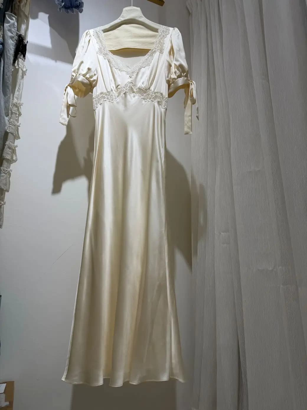 100% Silk Women's Satin Midi Dress Lace Embroidery Patchwork V-Neck Ribbon Short Sleeve High Waist Elegant Ladies Robe