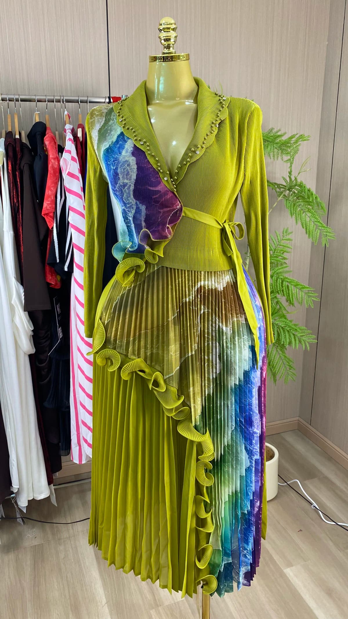 Elegant Retro Collar Beaded Anti-Static Printed Pleated Polyester Dress-GZXX905