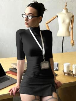 Minimalist Solid Mock Turtleneck Women Top Half Sleeve Slim Fitted Stretch Knit Basic Tee Elegant Office Commuter Layering Shirt